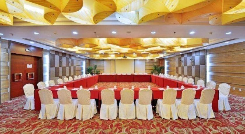 Excemon Beijing Hongxiang Hotel Bagian luar foto